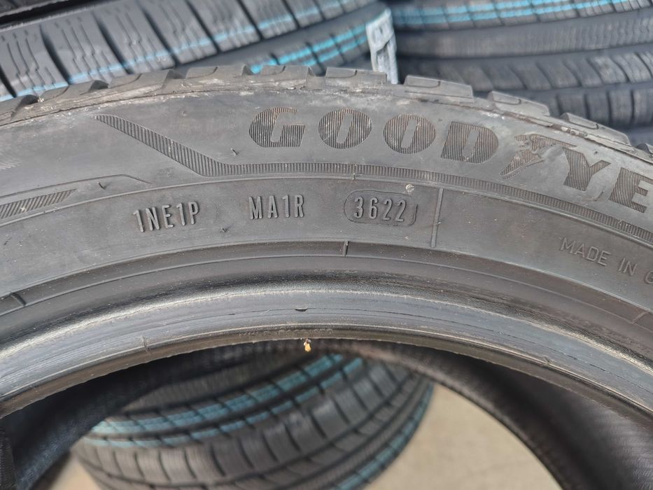 2бр.зимни гуми GOOD YEAR 235 50 18 DOT22 цена за брой