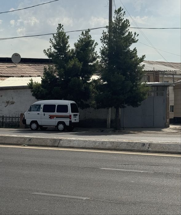 Uy sotiladi, Nurafshon ko’chada. Biznes uchun