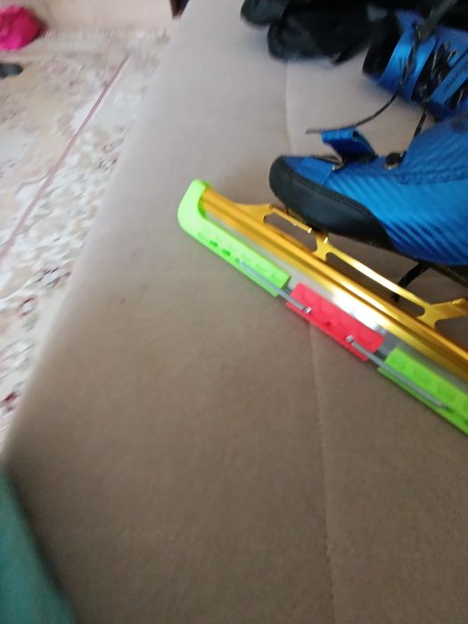 Коньки новый. 36 размер.  Шорт трек