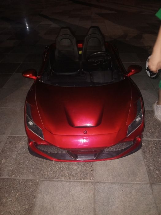 ferari f8 dapaoche sotiladi