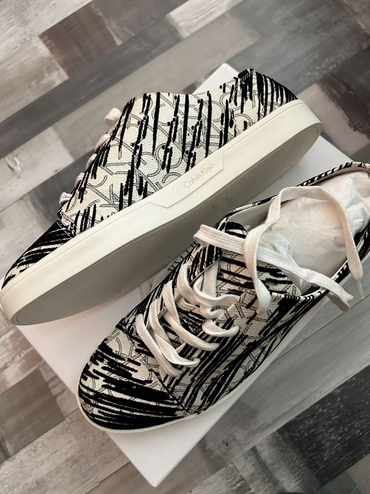 Calvin klein deals imilia sneaker