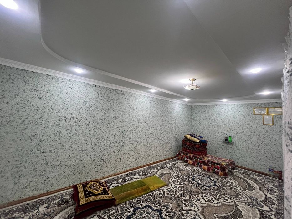 Икки этажлик коттедж сотилади