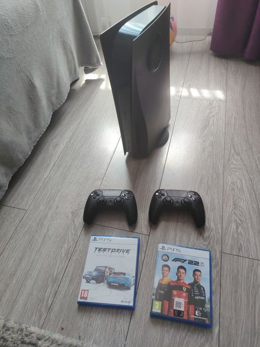 Playstation 5 Disk  (banata online ) + 2 manete ps5 + 2 jocuri