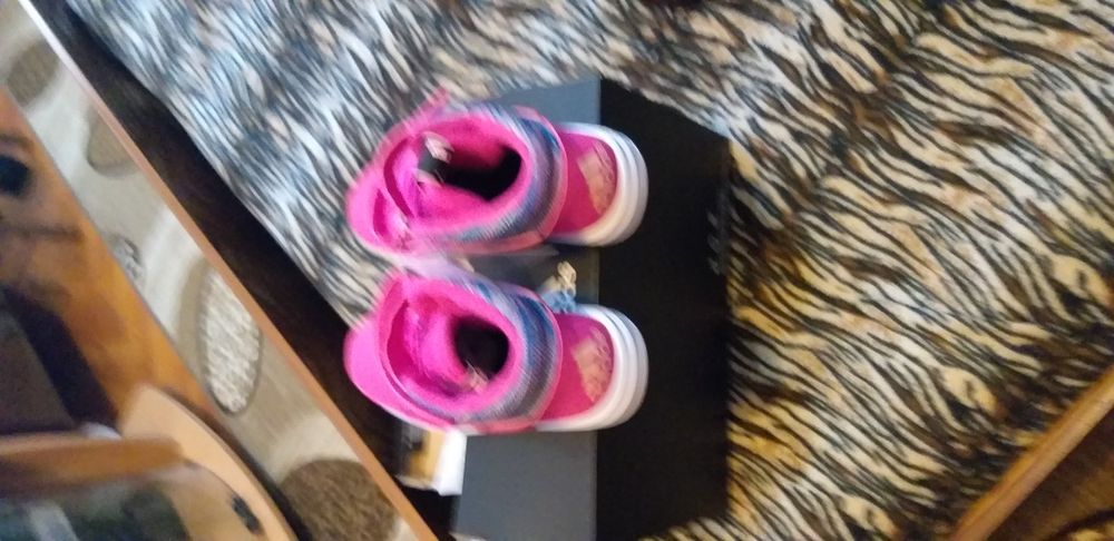 Маратонки на адидас.кецове адидас