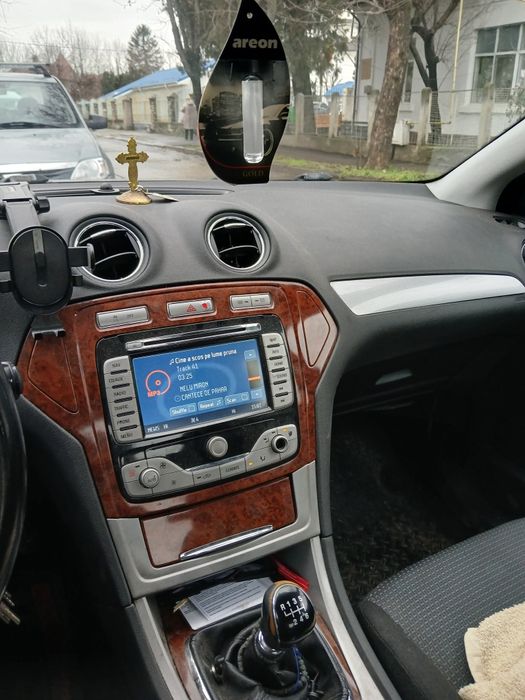 De vanzare ford mondeo mk4