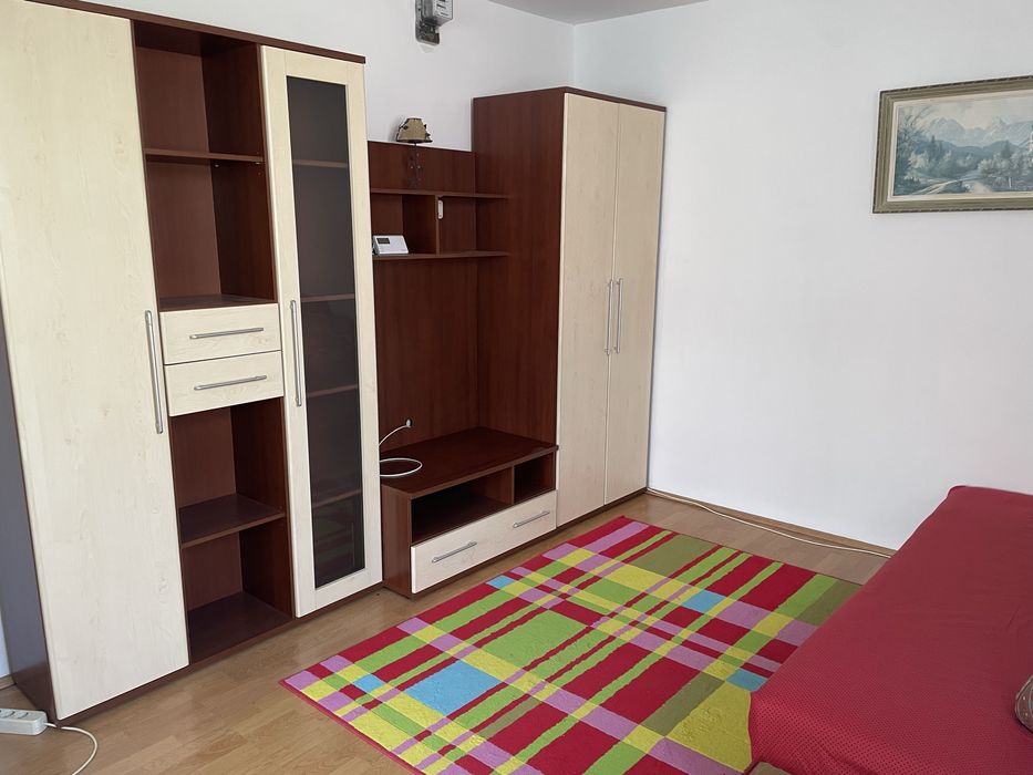 Inchiriez garsoniera la casa pentru o eleva sau studentă