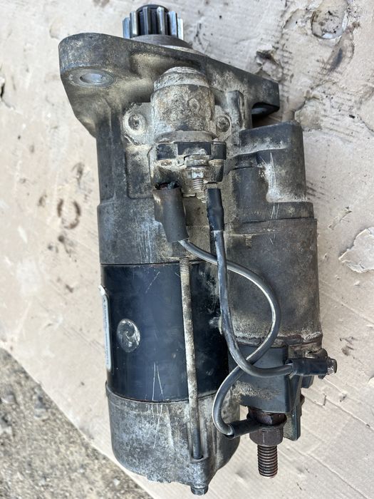 Продам стартер актрос