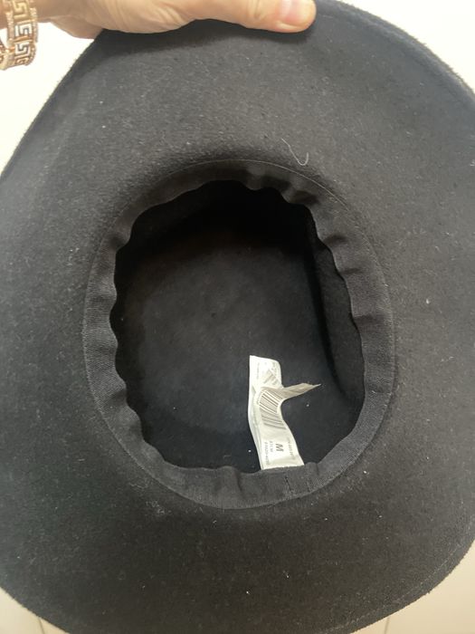 Шляпа "Stradivarius"