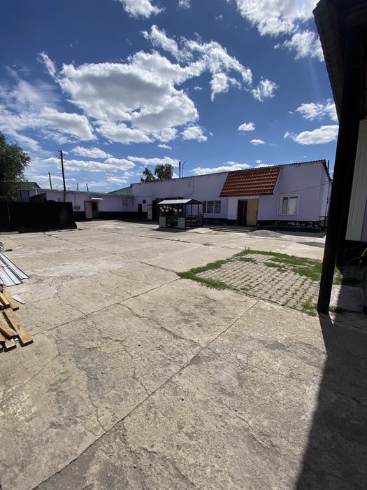 Продаются два дома с магазином