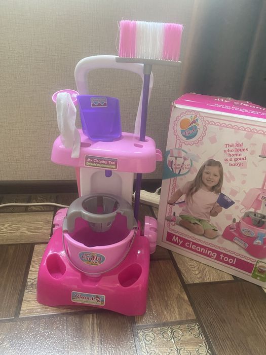 Продам детский набор для уборки