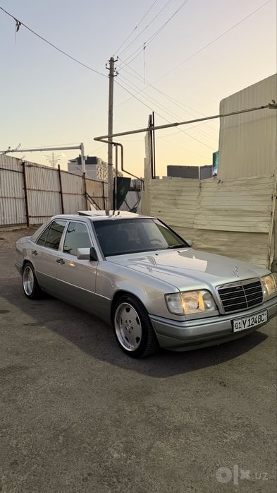 Mersedes 124  sotiladi  1992  E 500
