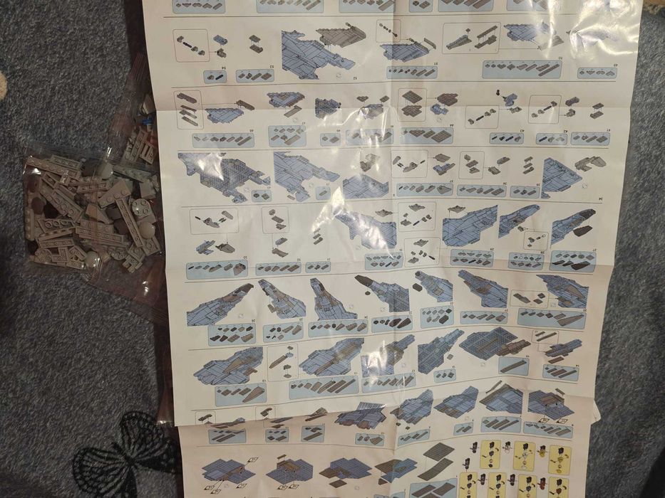 Joc constructii tip Lego avion J-15 cu 1186 piese si 4 figurine