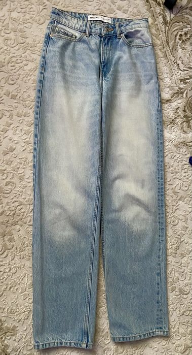 Jeans Bershka marimea xs