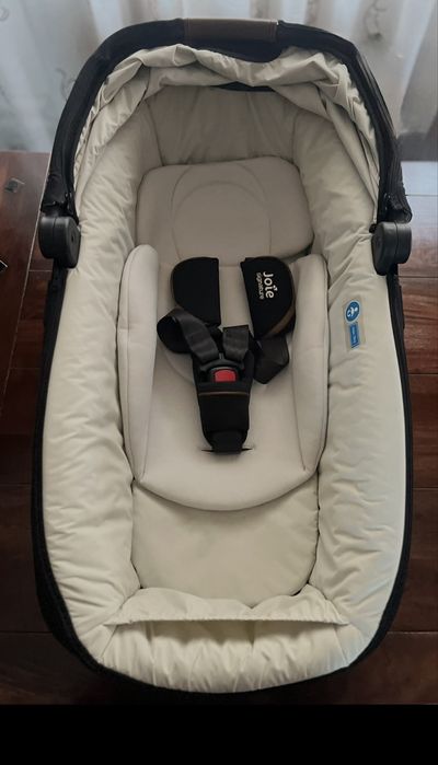 Landou Auto /Patut  auto pentru bebelusi