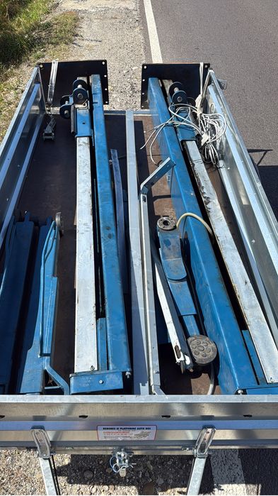 Elevator electromecanic cu 2 coloane, 4 tone, Nussbaum