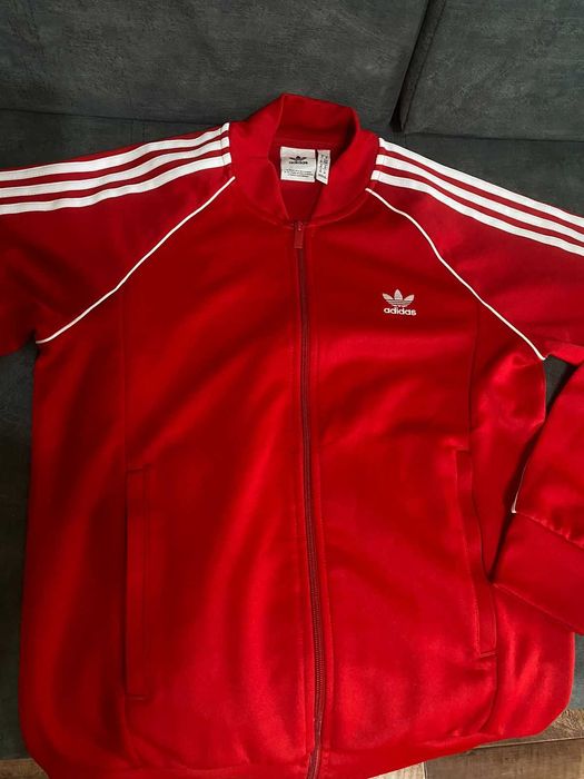 Спортивный кастюм