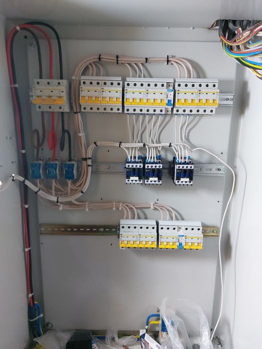 Услуги электрика 24 /7