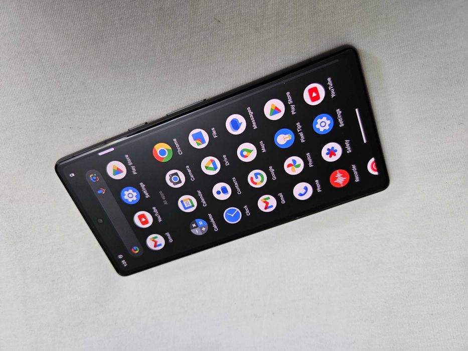 Google Pixel 6 de 128gb cu Ram 8Gb , liber dual , Husa , ca nou 10/10