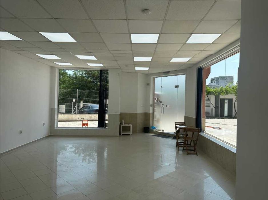 Дава се под наем Магазин в Варна, Възраждане 1 - 60 кв.м за 1000 € - Снимка #1