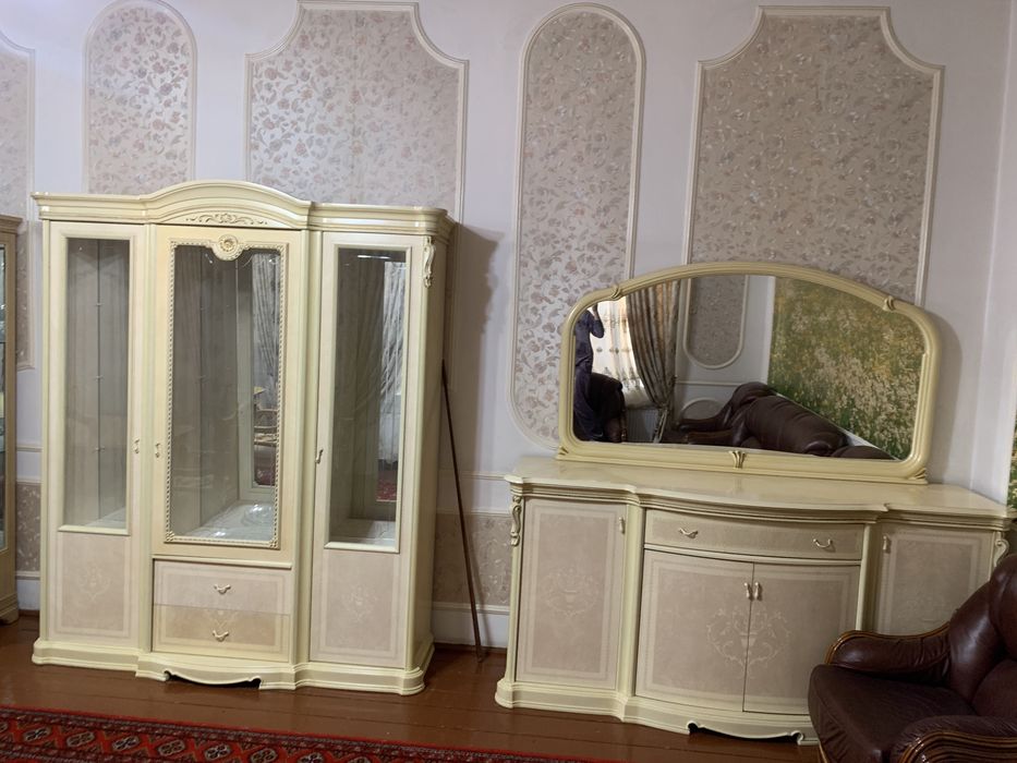 Продается камот и стенка