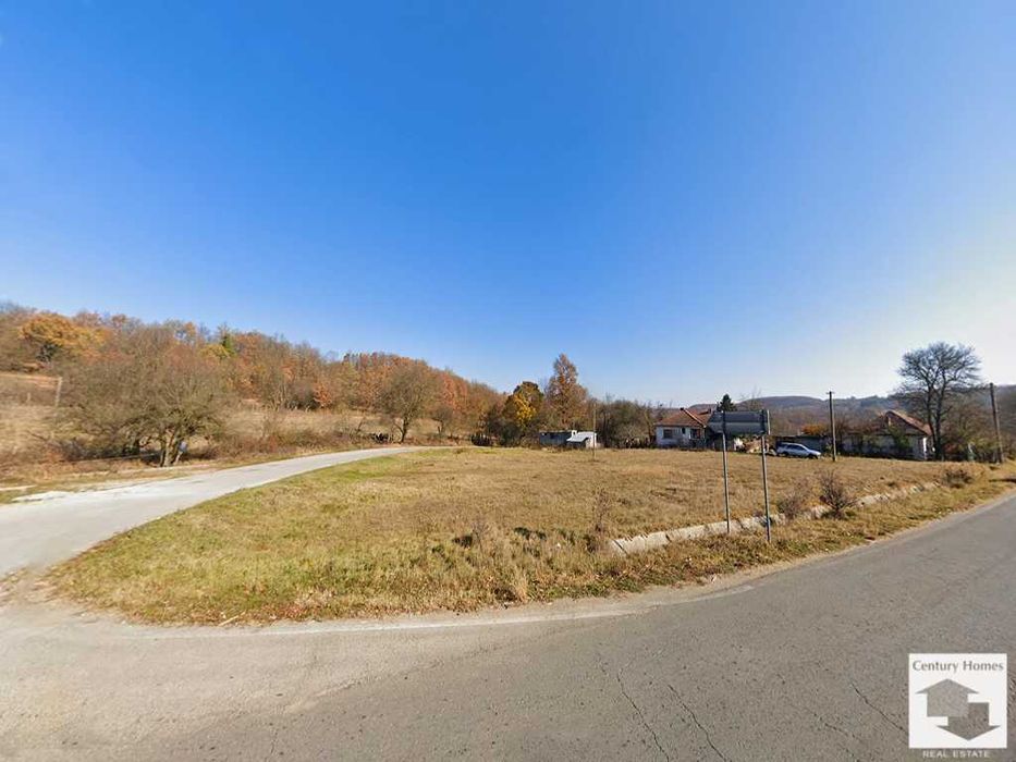 125168 Парцел с гледка към планината в покрайнините на Елена