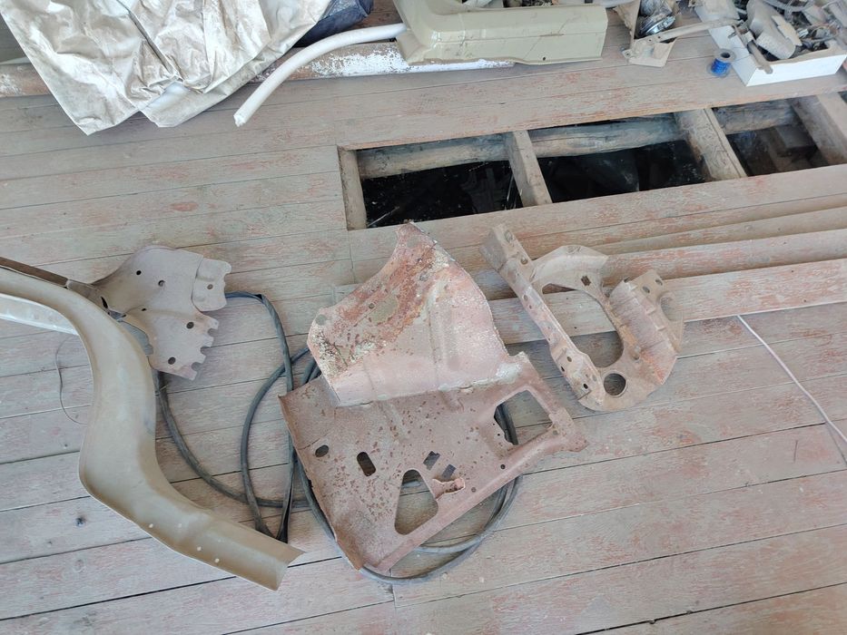 Кузов деталлар сотилади