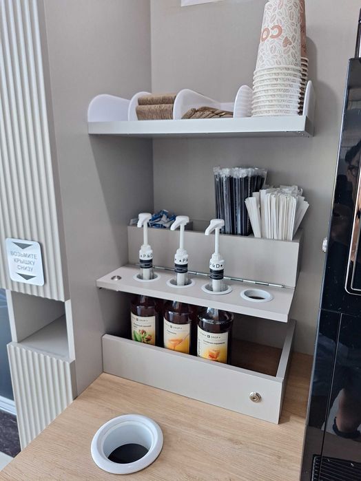 Продам кофеаппарат со стойкой