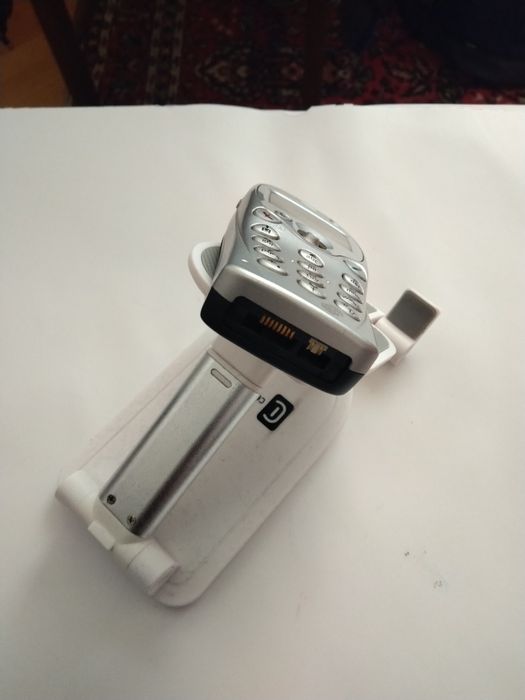 Продавам мобилен телефон Alcatel One Touch 501