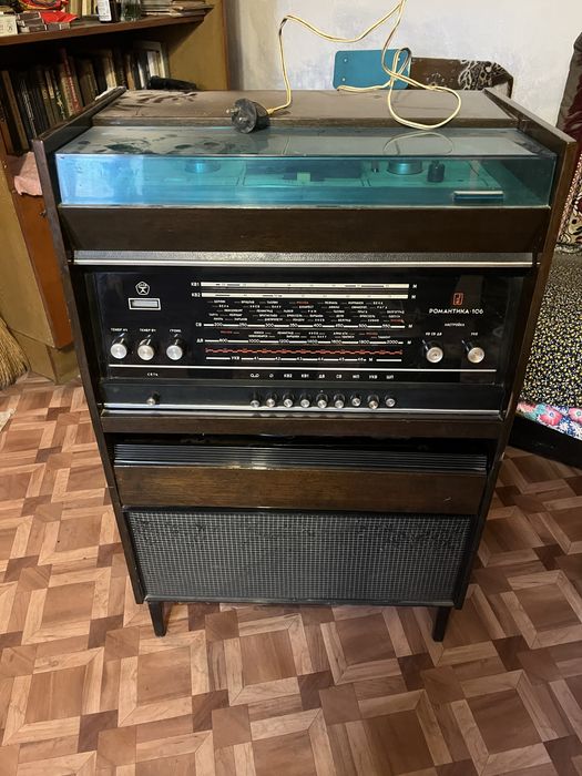 Продам ссср аудио систему и баяны