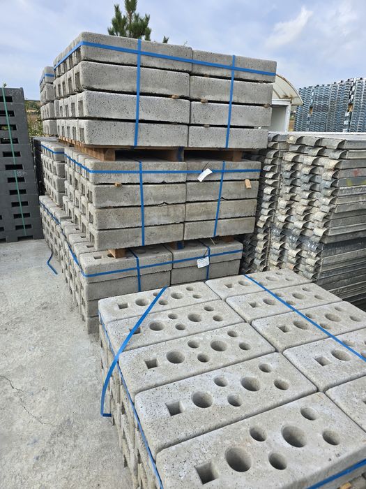 Основи бетонови и PVC за огради