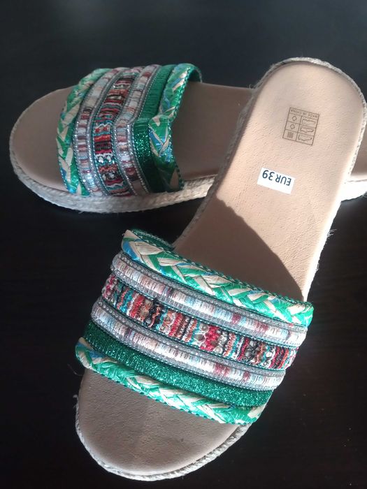 Летни красиви 
 чехли