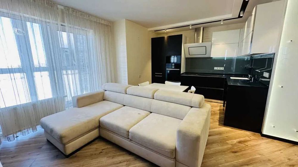 Дава се под наем Двустаен апартамент в София, Център - 55 кв.м за 407.49 € - Снимка #2
