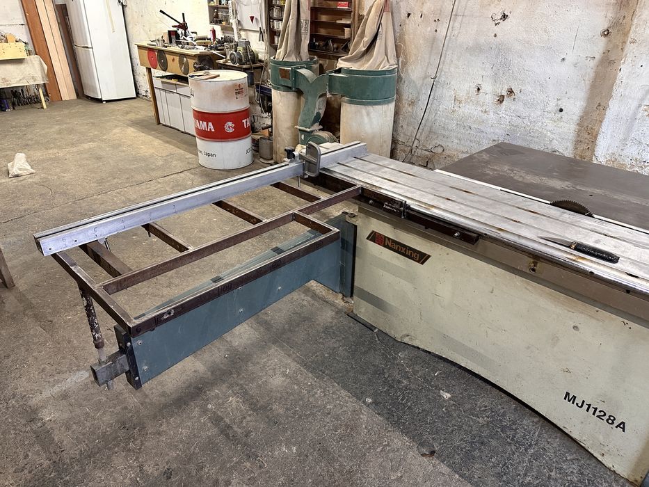 Раскроичный станок