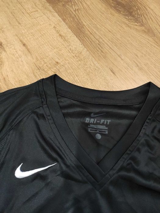 Tricou dama Nike marimea M