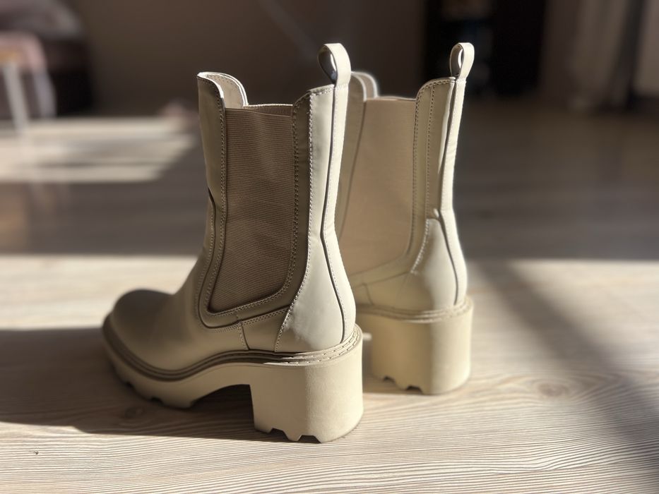 Rubberised mid hell ankle boots