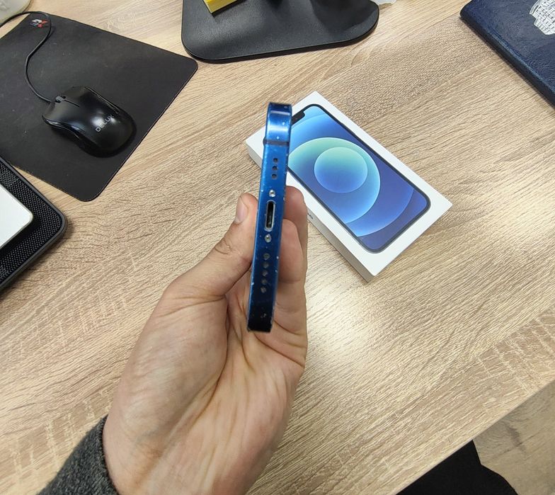 Продам Iphone 12/Айфон 12