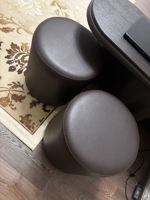 Продам диван + пуфики