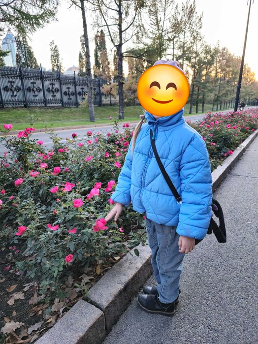 Демесезонная куртка на девочку SELA