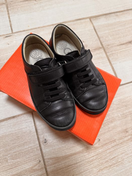 Кожанные мокасины на мальчика