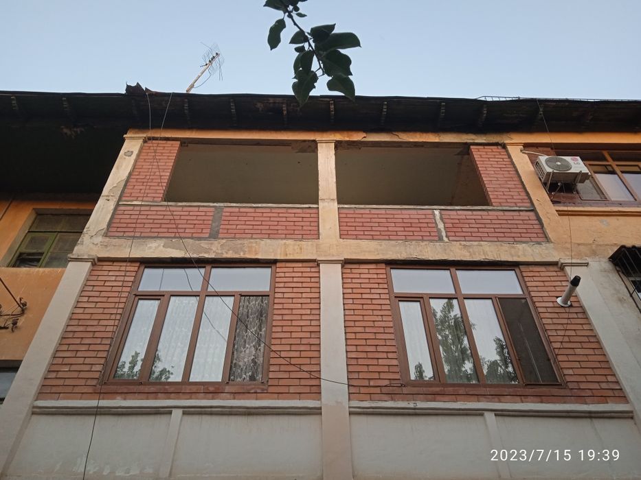 КладкаКирпичаБалкона,Перегародка,Декор,УстановкаРоликиКезерекАкфаРама