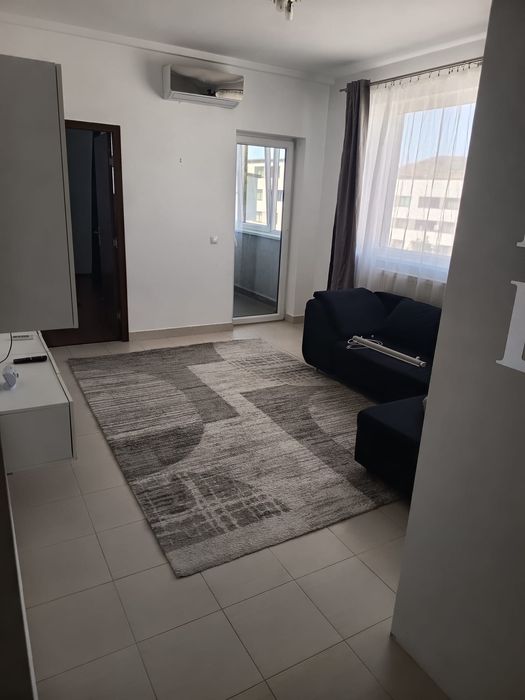 Inchiriez apartament zona stadionului Floresti