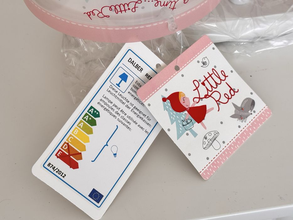 Красива лампа за таван