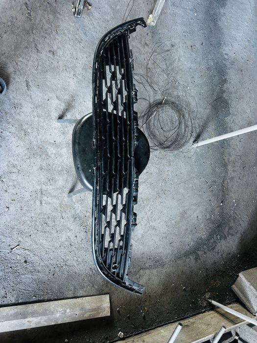 Решетка за предна броня - vw Tiguan 1