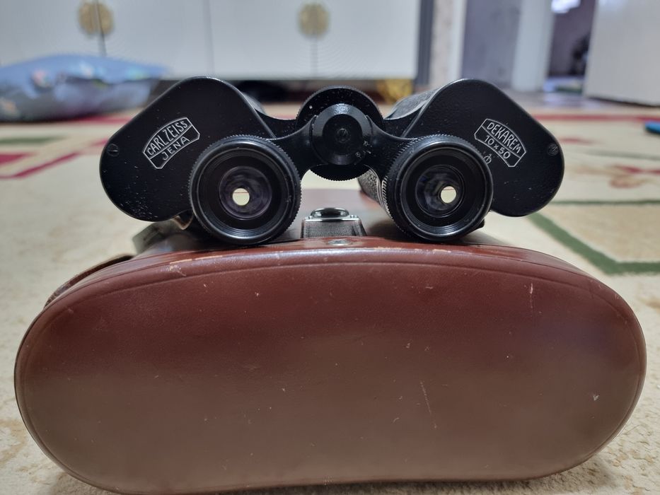 Бинокль Carl Zeiss