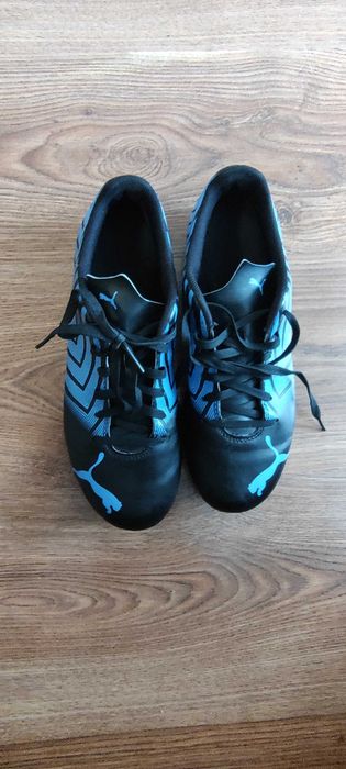 Бутонки за футбол Puma