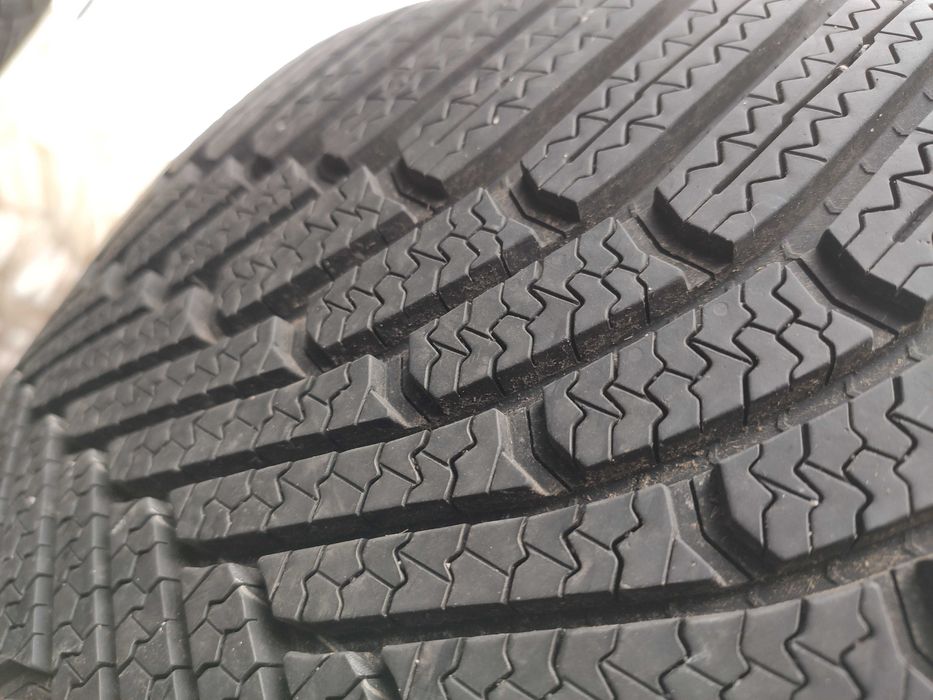 1бр Зимна гума 315 35 21 - Bridgestone - DOT 2025