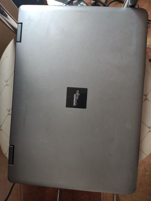 Ноутбук за 4000 Siemens Fuijitsu