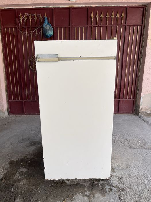 Холодильник Бирюса