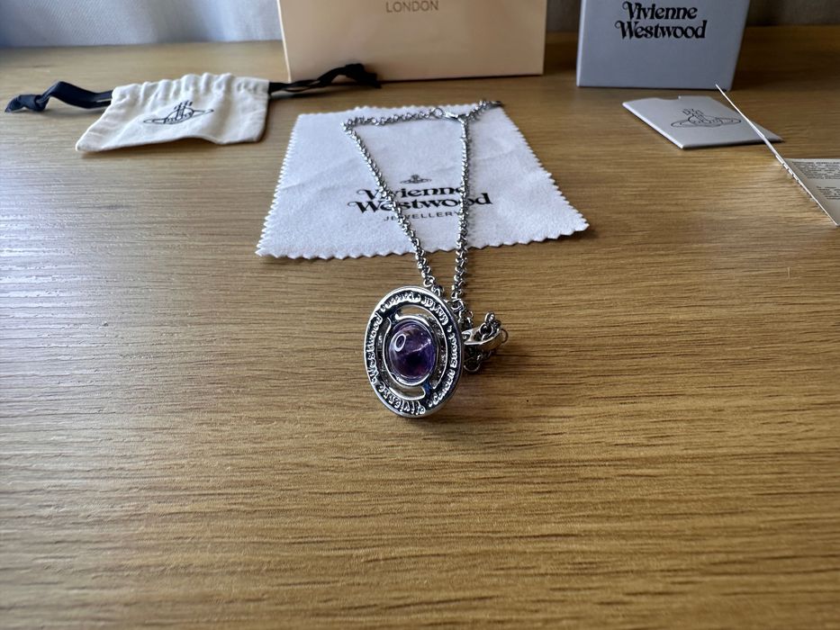Colier Vivienne Westwood ”world’s end orb”, bilă mov, argintiu mic