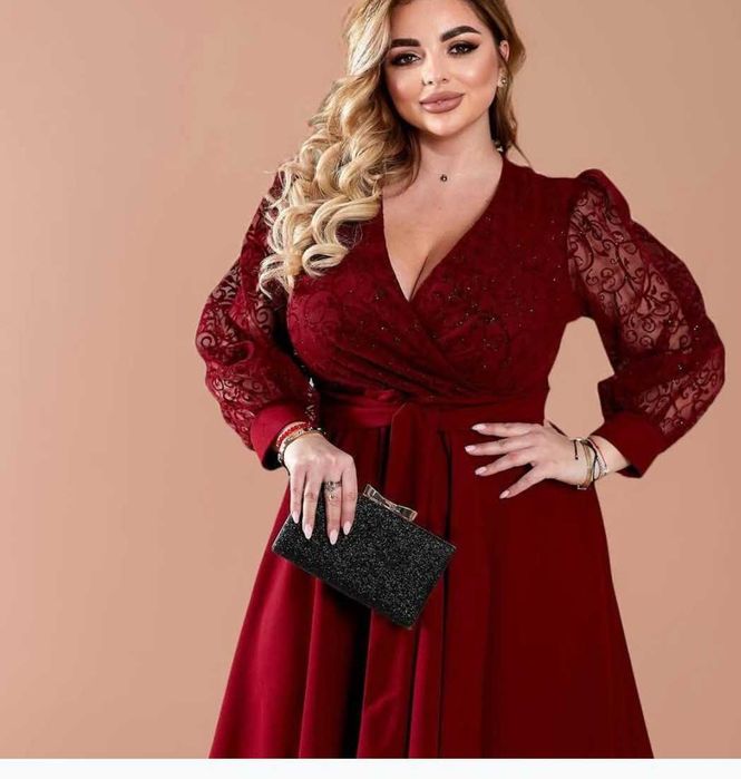 Продавам официална рокля голям размер